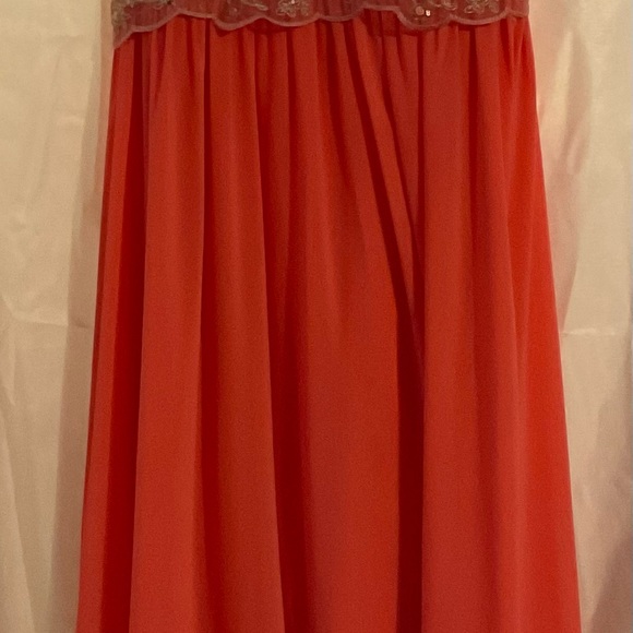 Size 16 salmon colored Mother of the Bride dress. - Picture 2 of 4